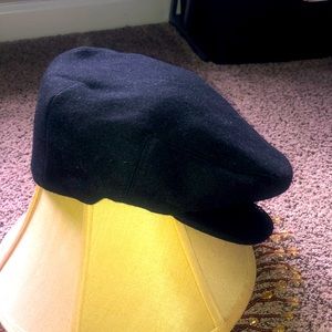 Newhattan wool cap size large black. Excellent condition!
